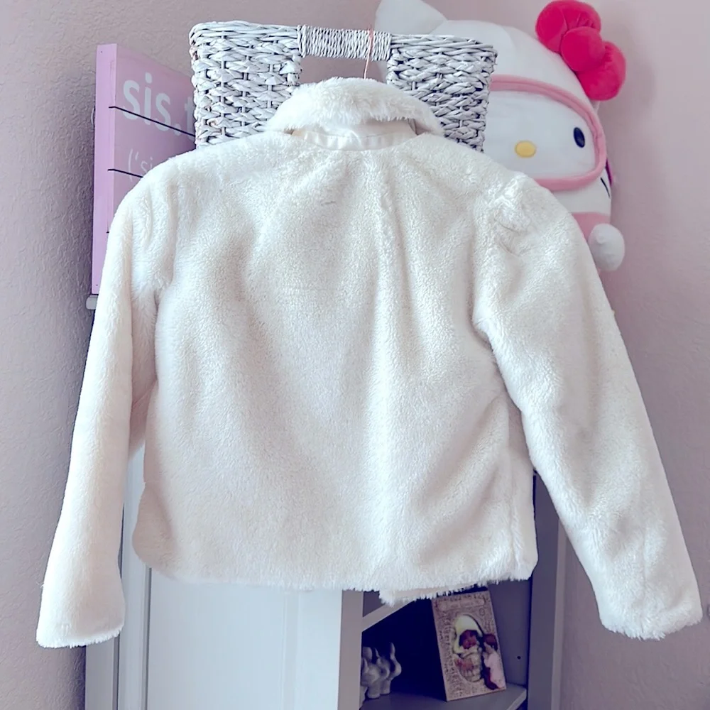 Little Girls Fur Coat size 7/8 - Picture 2 of 2
